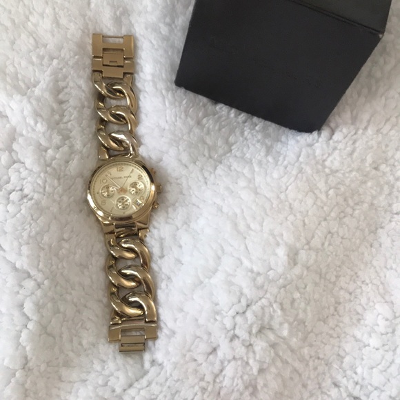 Michael Kors Accessories - Michael Kors Women's Runway Wrist Watch - Gold
